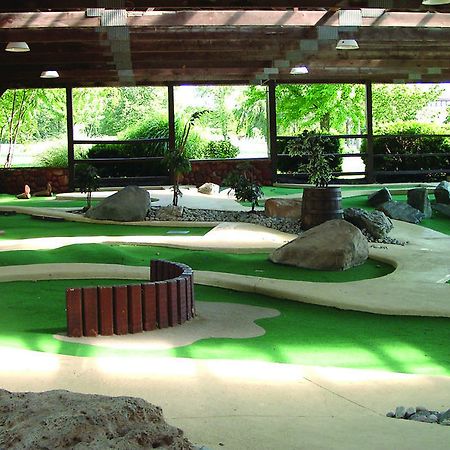 Circle M Rv & Camping Resort - Caravan Park Millersville Bagian luar foto