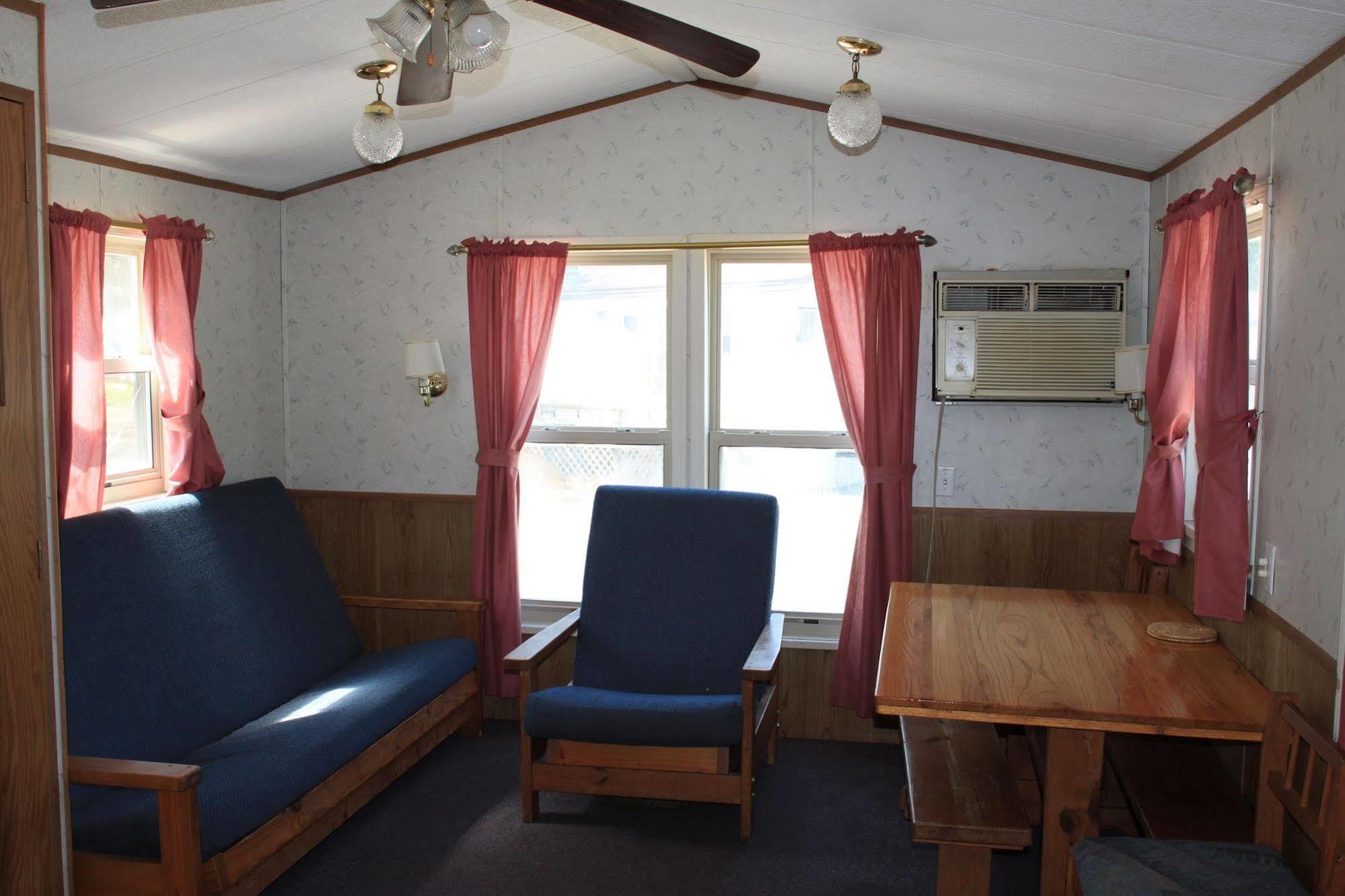 Circle M Rv & Camping Resort - Caravan Park Millersville Bagian luar foto
