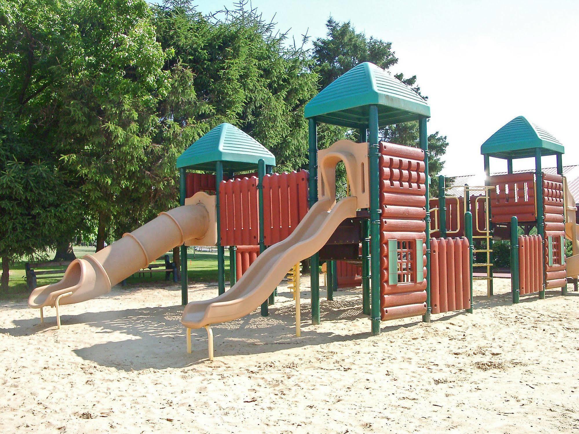 Circle M Rv & Camping Resort - Caravan Park Millersville Bagian luar foto