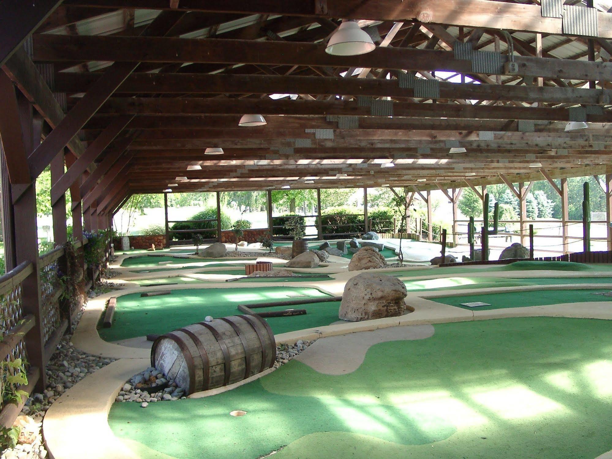 Circle M Rv & Camping Resort - Caravan Park Millersville Bagian luar foto