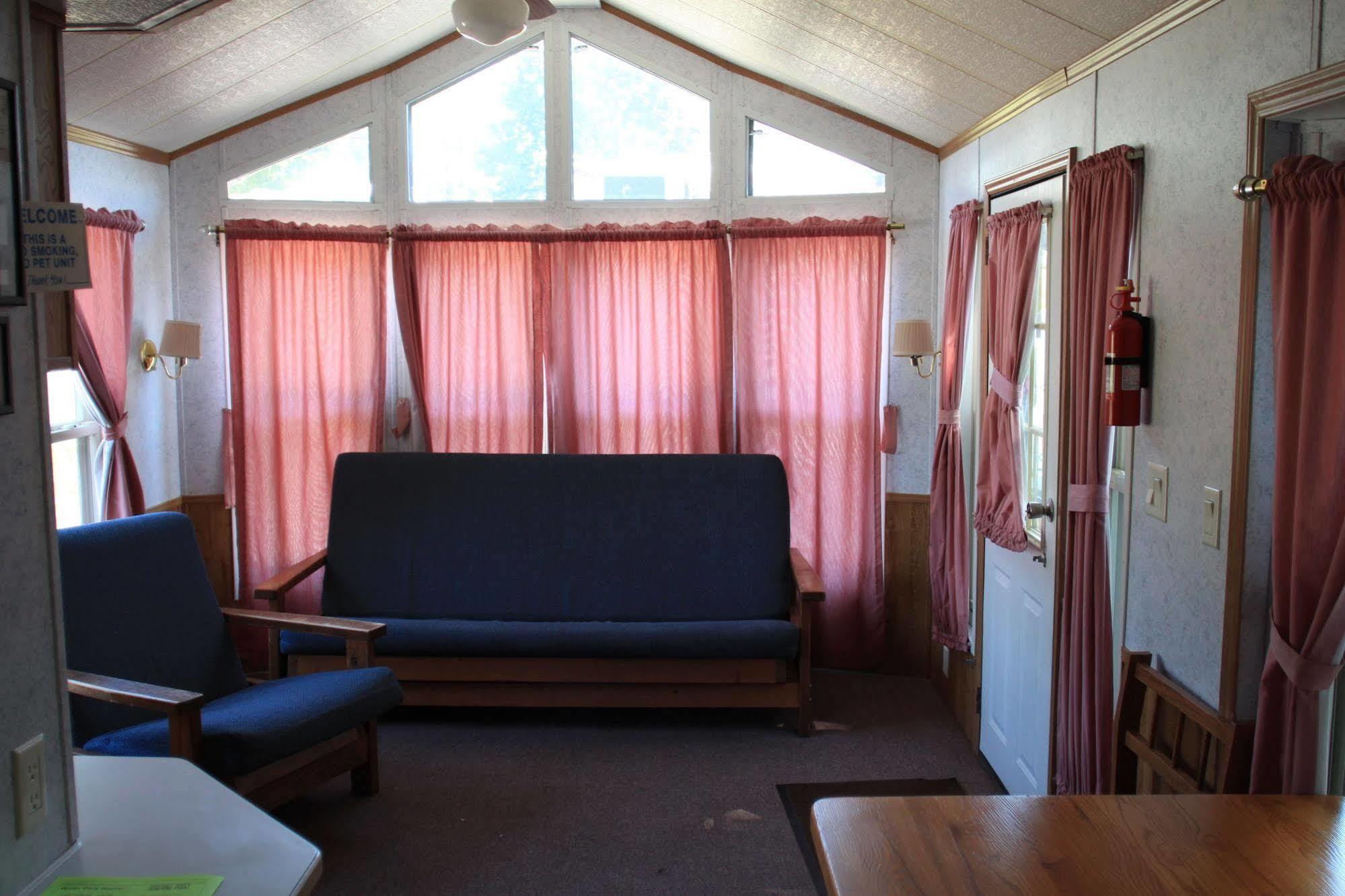 Circle M Rv & Camping Resort - Caravan Park Millersville Bagian luar foto