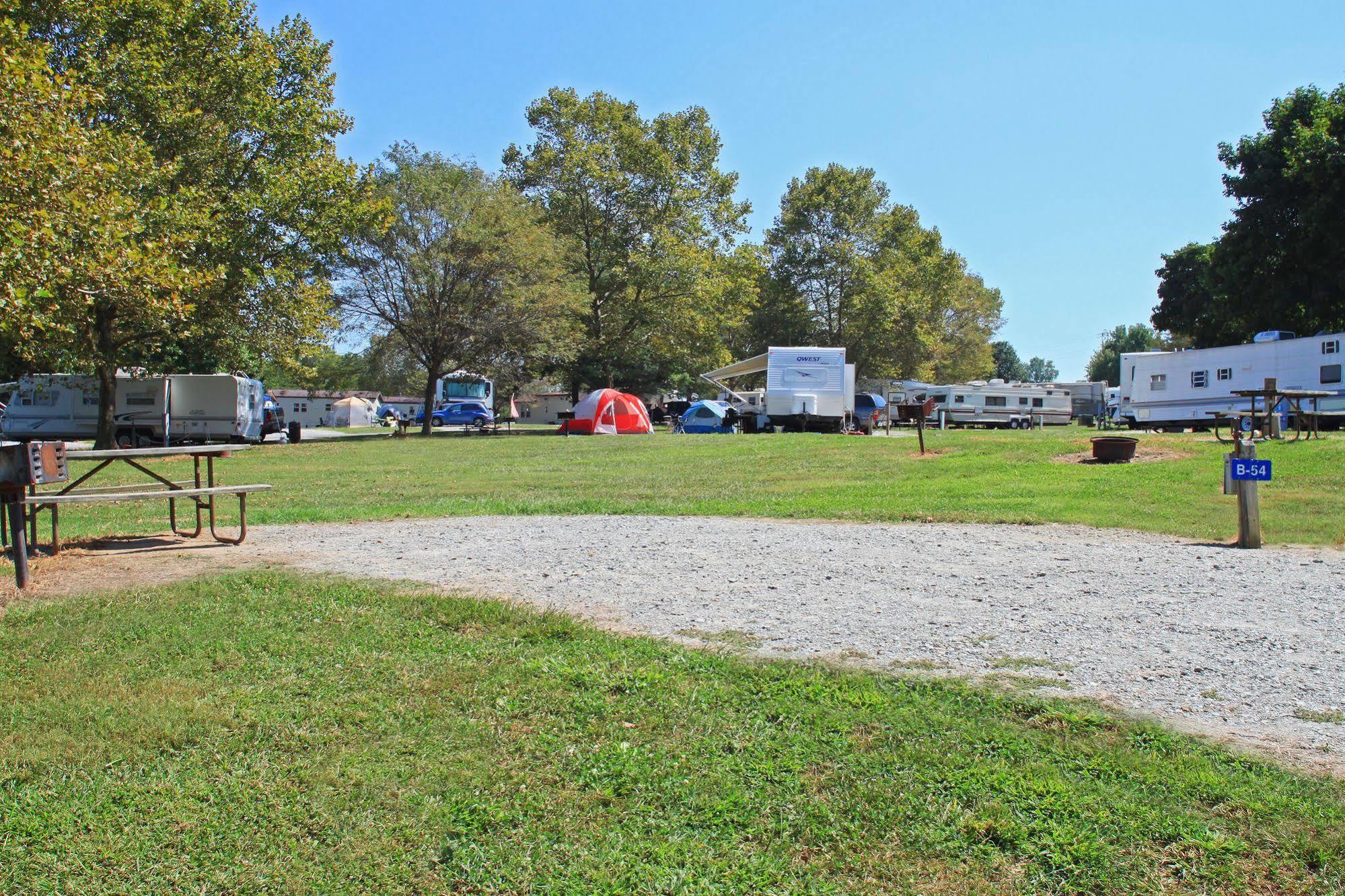 Circle M Rv & Camping Resort - Caravan Park Millersville Bagian luar foto